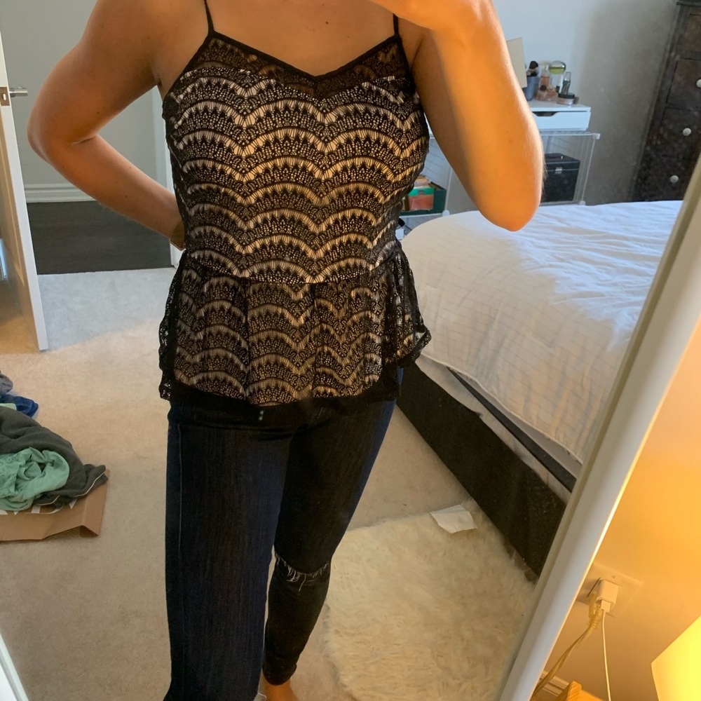 Suzy shier top